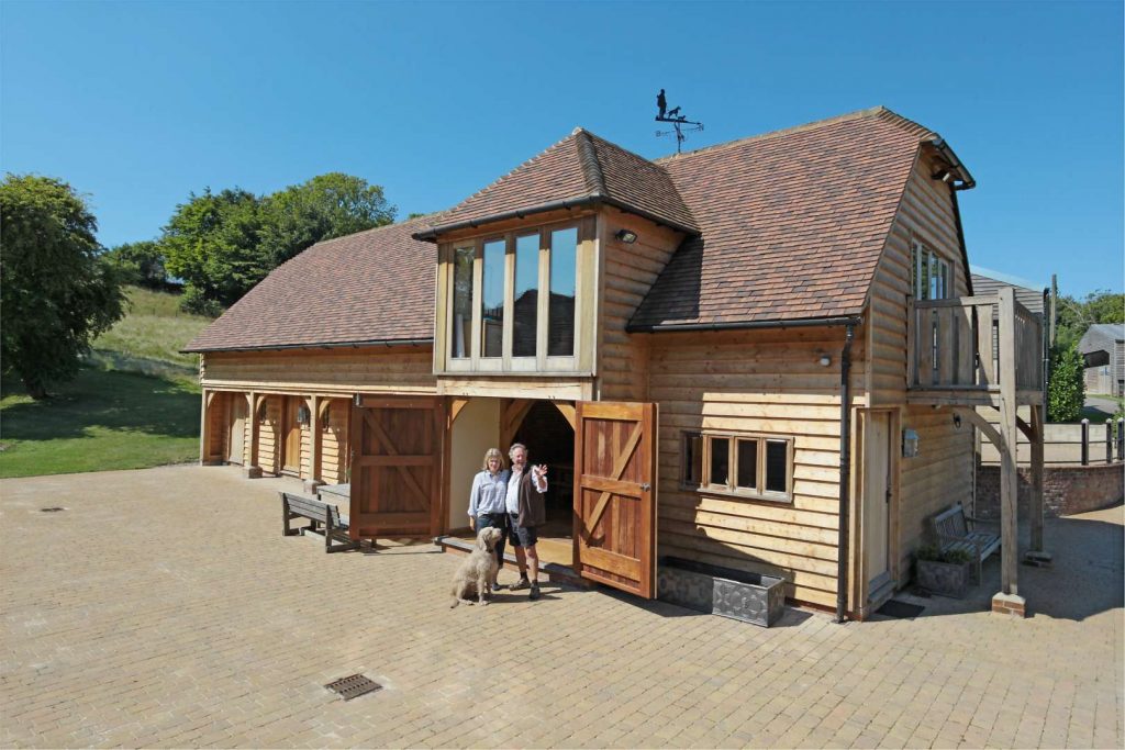 4-Bay-Oak-Frame-Garage-with-1t-Floor-English-Heritage-Buildings-16