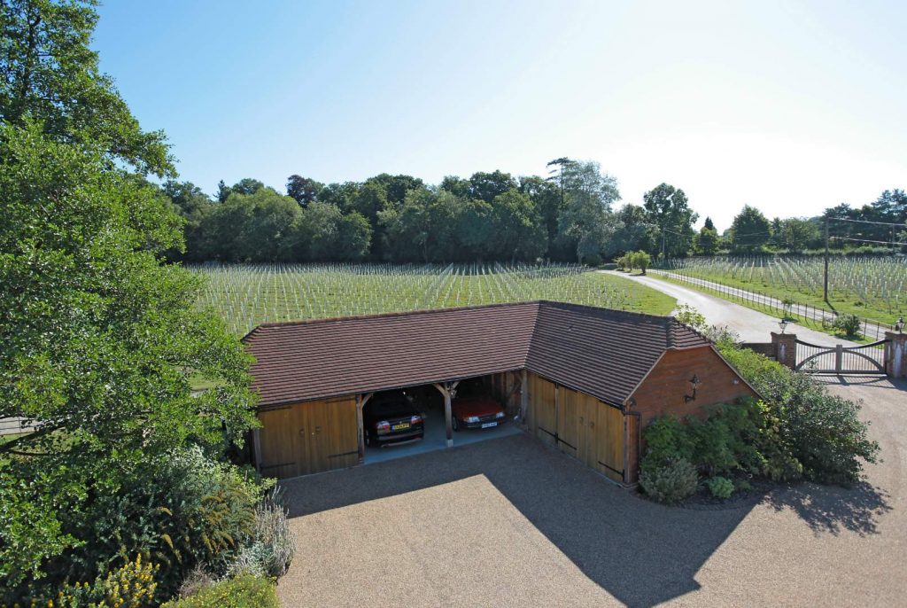 oak frame l-shaped garage complex