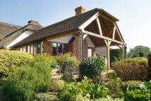 Oak-Frame-Garden-Room-English-Heritage-Buildings-82