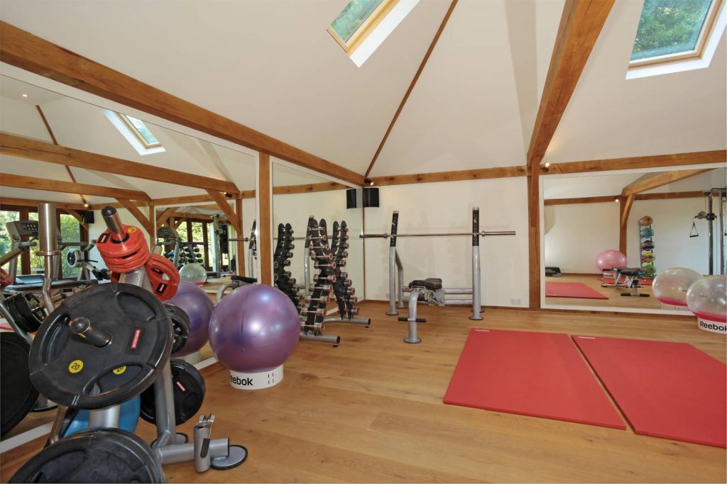 Oak-Frame-Home-Gym-English-Heritage-Buildings-3